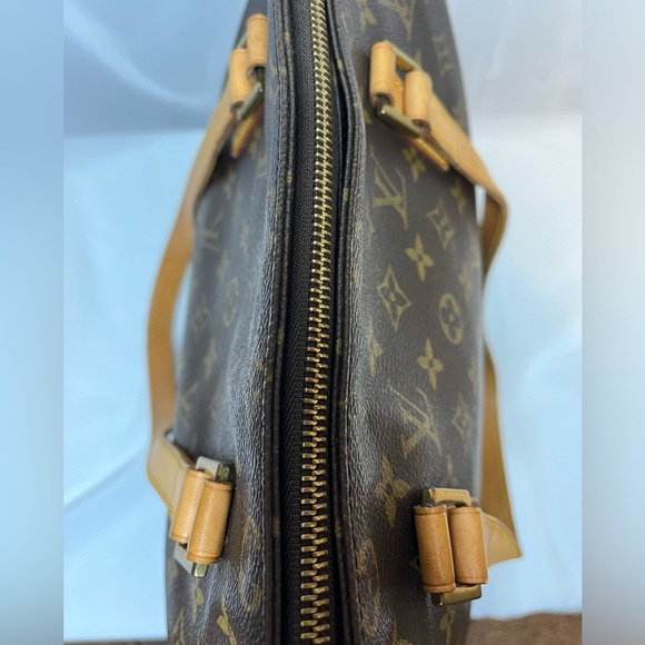 Authentic Louis Vuitton Monogram Cabas Mezzo MM Tote - Picture 2 of 12